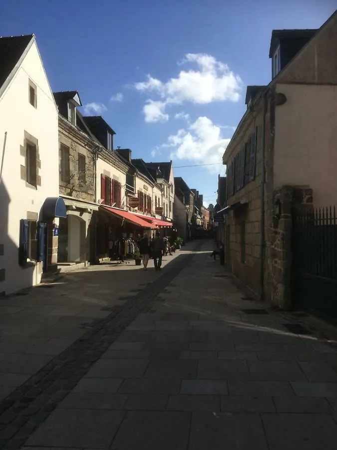 Votre Mini Maison En Plein Coeur Du Centre Ville -Terrasse - Et Parking Prive Sur Place Clos - Draps Et Menage Inclus Concarneau Lejlighed
